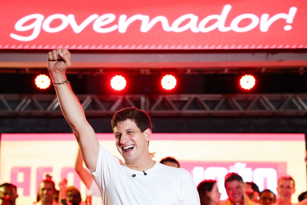 João Campos reúne multidão em Panelas e promete governo parceiro dos municípios