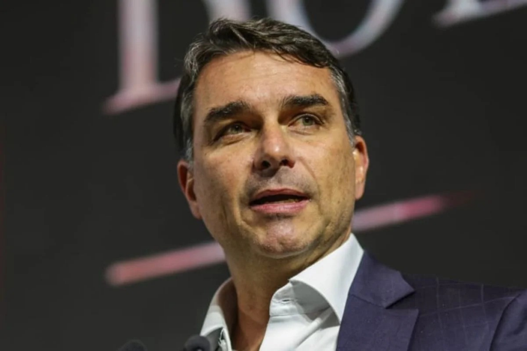 Campanha de Flávio Bolsonaro avalia lançar ‘TV própria’ 24 horas durante eleição