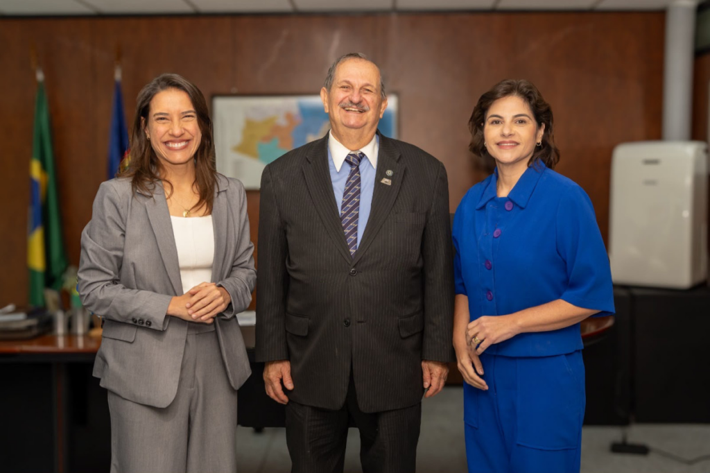 Governadora Raquel Lyra faz visita institucional ao presidente do TRE-PE