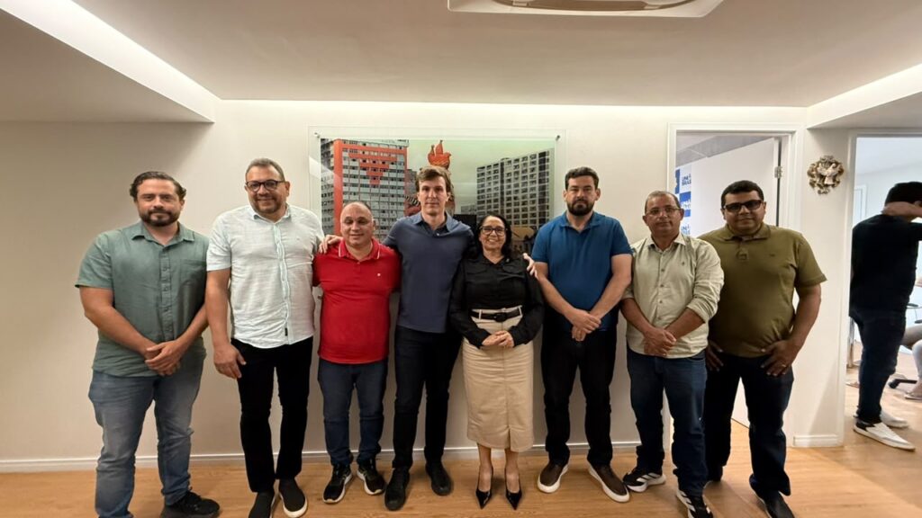 Dona Graça e vereadores de Catende declaram apoio a Miguel Coelho para deputado federal