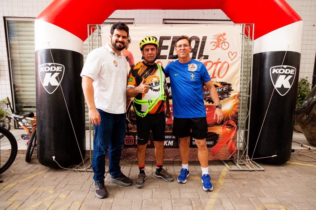 Em Paulista, César Ramos participa de Pedal Solidário e destaca importância do esporte e da solidariedade