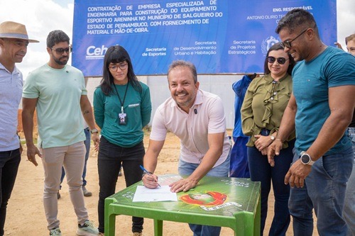 Prefeito de Salgueiro inaugura passagem molhada no Sítio Alazão e assina Ordem de Serviço para construção de Areninha no bairro Primavera