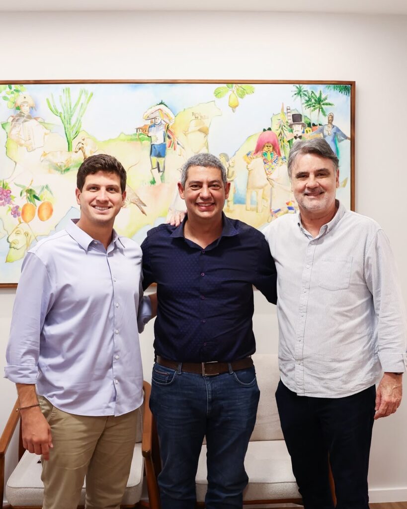 João Campos tira vice-prefeito do palanque de Raquel e se fortalece no Agreste