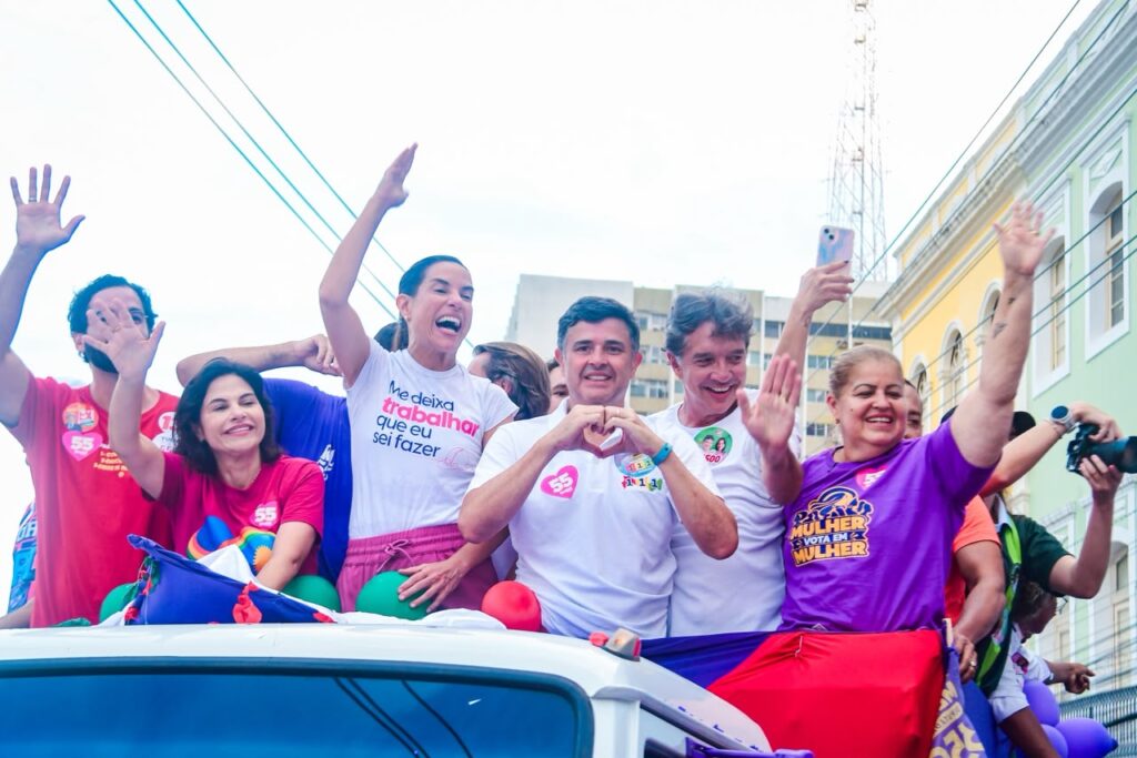 Andréa Medeiros participa de grande ato político da governadora Raquel Lyra no Recife