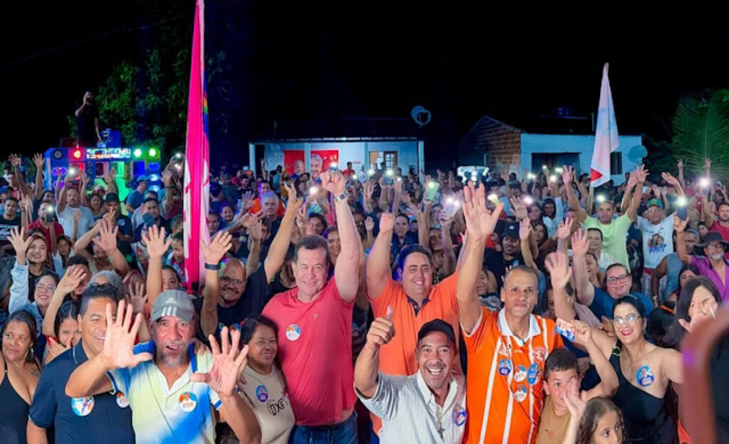 Janjão mostra força em Santa Maria do Cambucá em ato com o grupo Cara Nova
