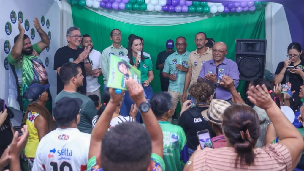 Juliana de Chaparral movimenta Lagoa de Itaenga com caminhada e inauguração de comitê