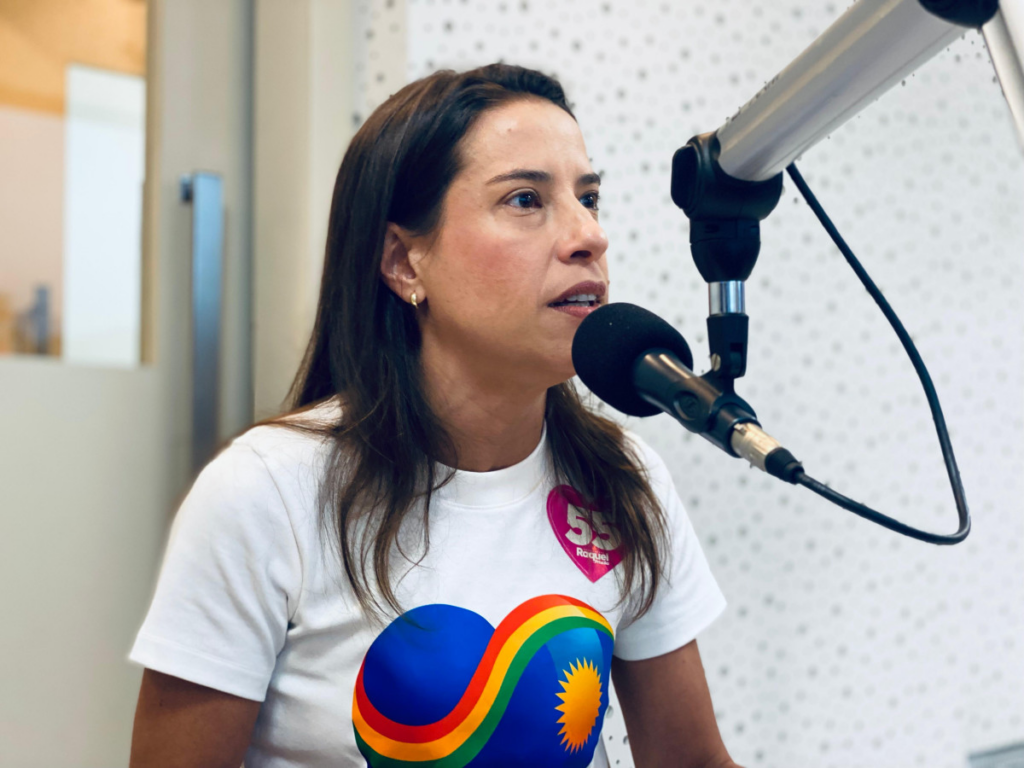 Raquel Lyra destaca avanços em segurança, infraestrutura e ações sociais durante sabatina na Rádio Maranata FM.