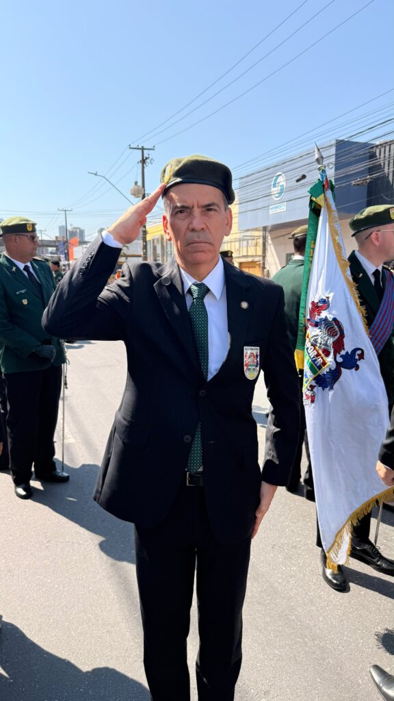 Coronel Feitosa desfila no 7 de Setembro e representa a Alepe na solenidade