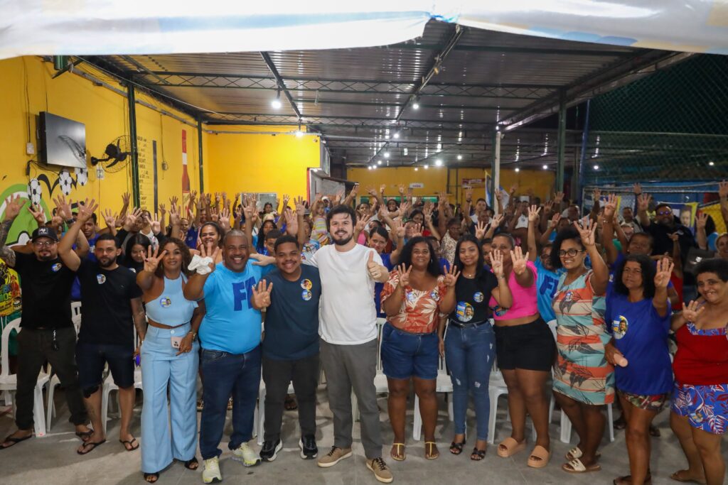 Fernando Filho reúne lideranças e fortalece campanha na Bomba do Hemetério