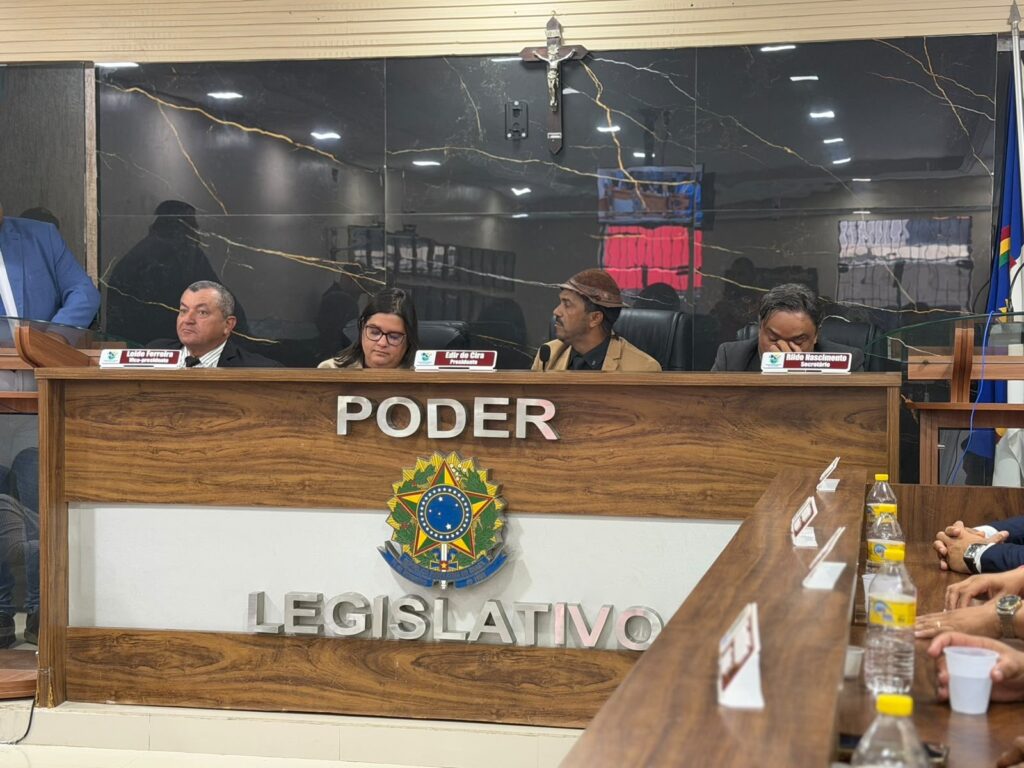 A força da articulação da prefeita Carol Jordão garante novamente sua mesa diretora na Câmara