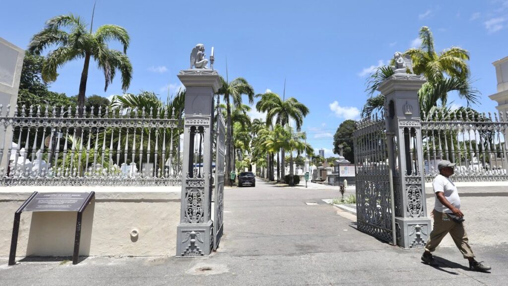 Cemitérios públicos do Recife recebem melhorias e terão programação no Dia de Finados