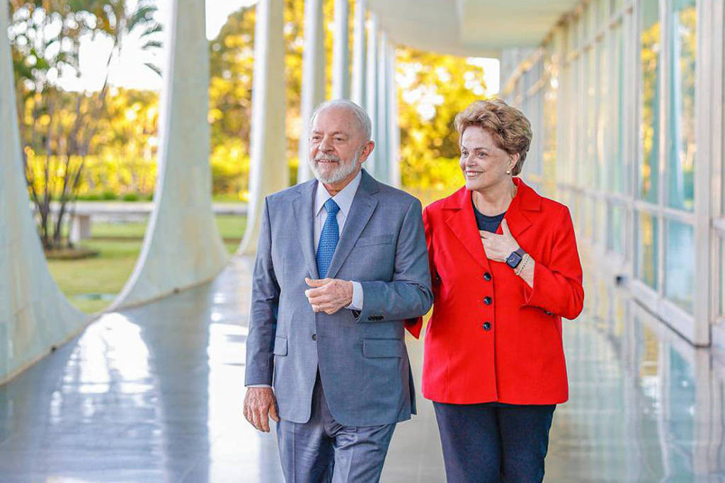 Coluna desta quinta-feira
