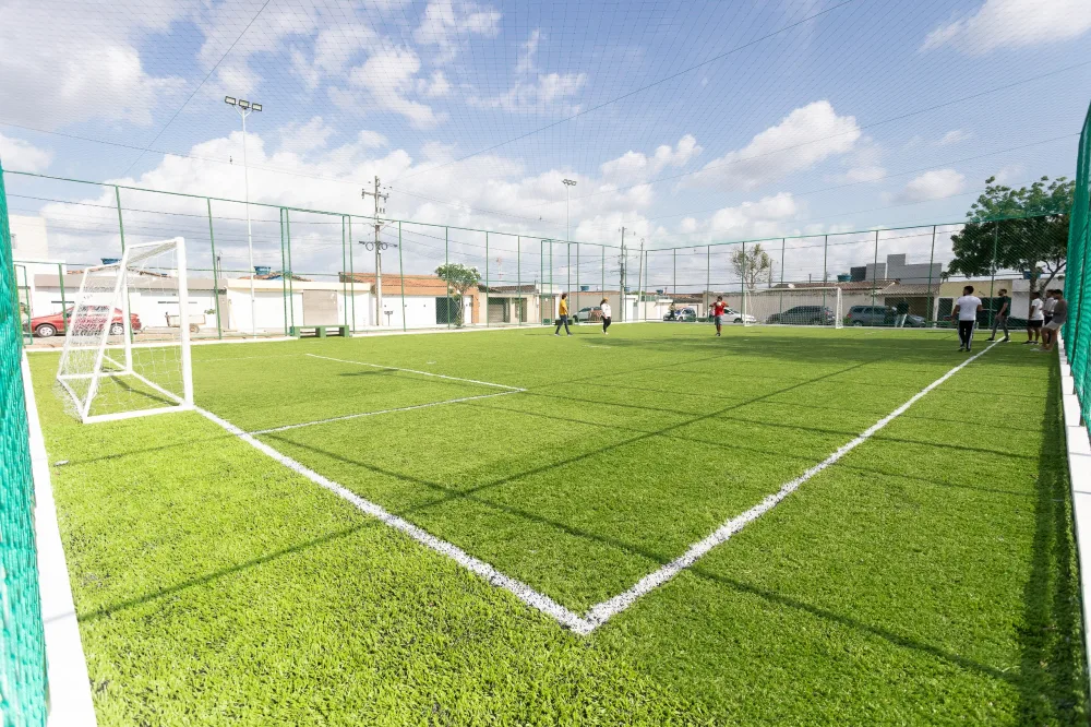 Rodrigo Pinheiro e Raquel Lyra entregam primeira areninha esportiva de Caruaru em parceria com o Governo de Pernambuco