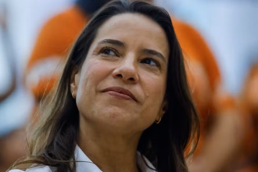 Raquel Lyra vota em Caruaru no segundo turno da eleição presidencial
