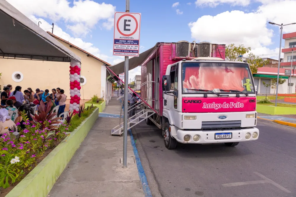 Prefeitura de Belo Jardim promove ação do Outubro Rosa com serviços de saúde, prevenção e autocuidado